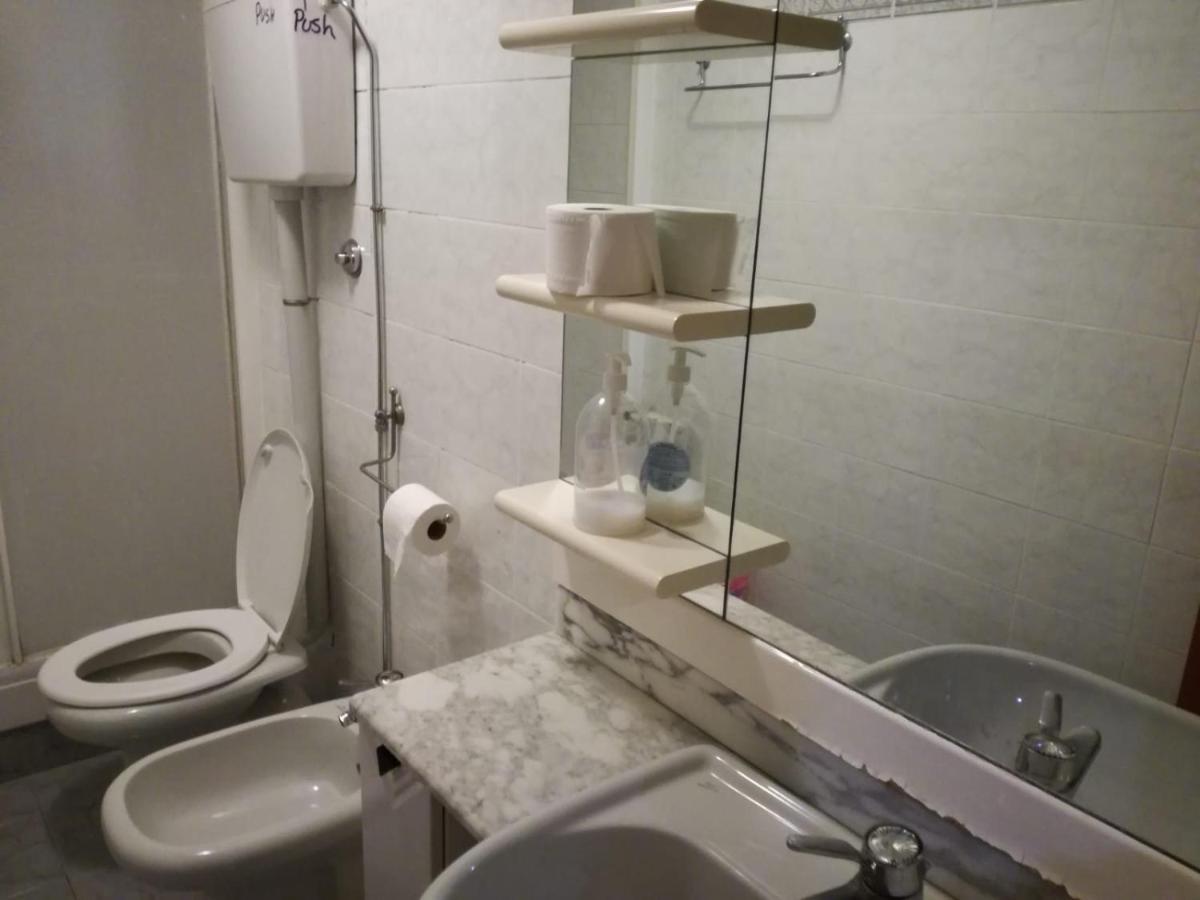 Blue Whale Bed & Breakfast Rome Bagian luar foto