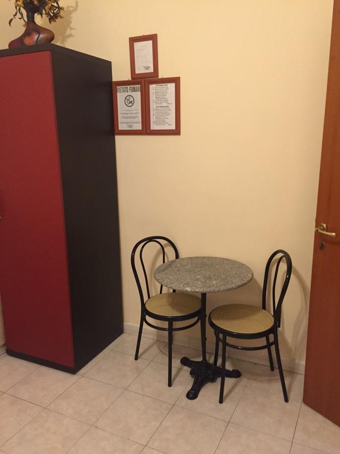 Blue Whale Bed & Breakfast Rome Bagian luar foto