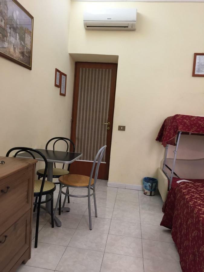 Blue Whale Bed & Breakfast Rome Bagian luar foto