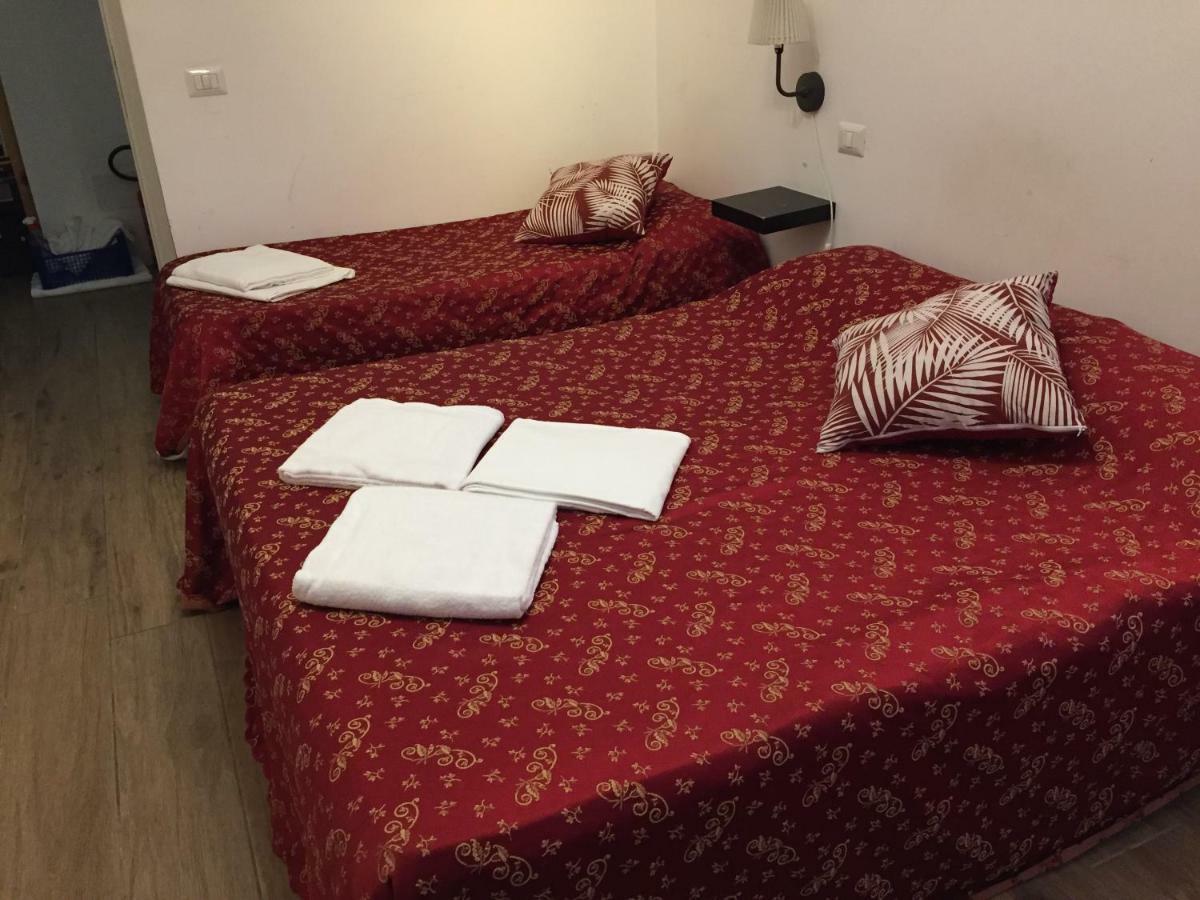 Blue Whale Bed & Breakfast Rome Bagian luar foto