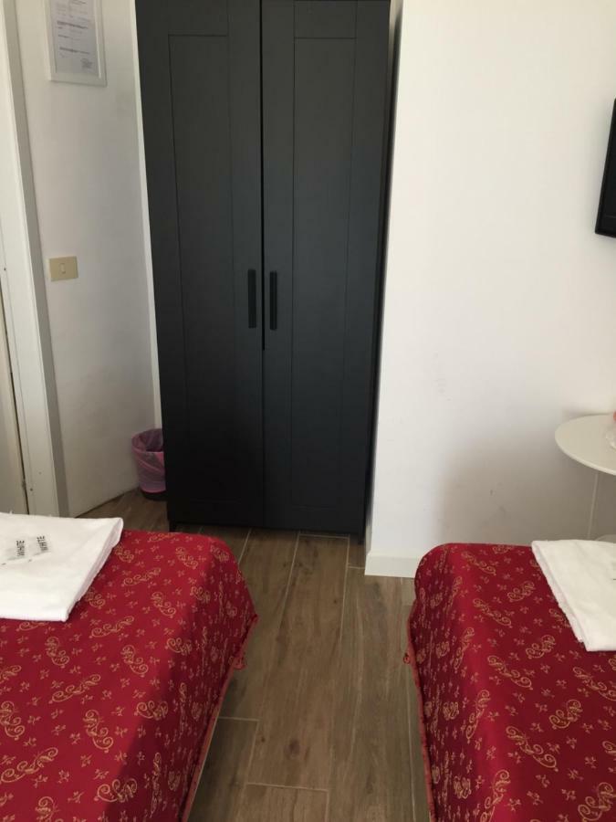 Blue Whale Bed & Breakfast Rome Bagian luar foto